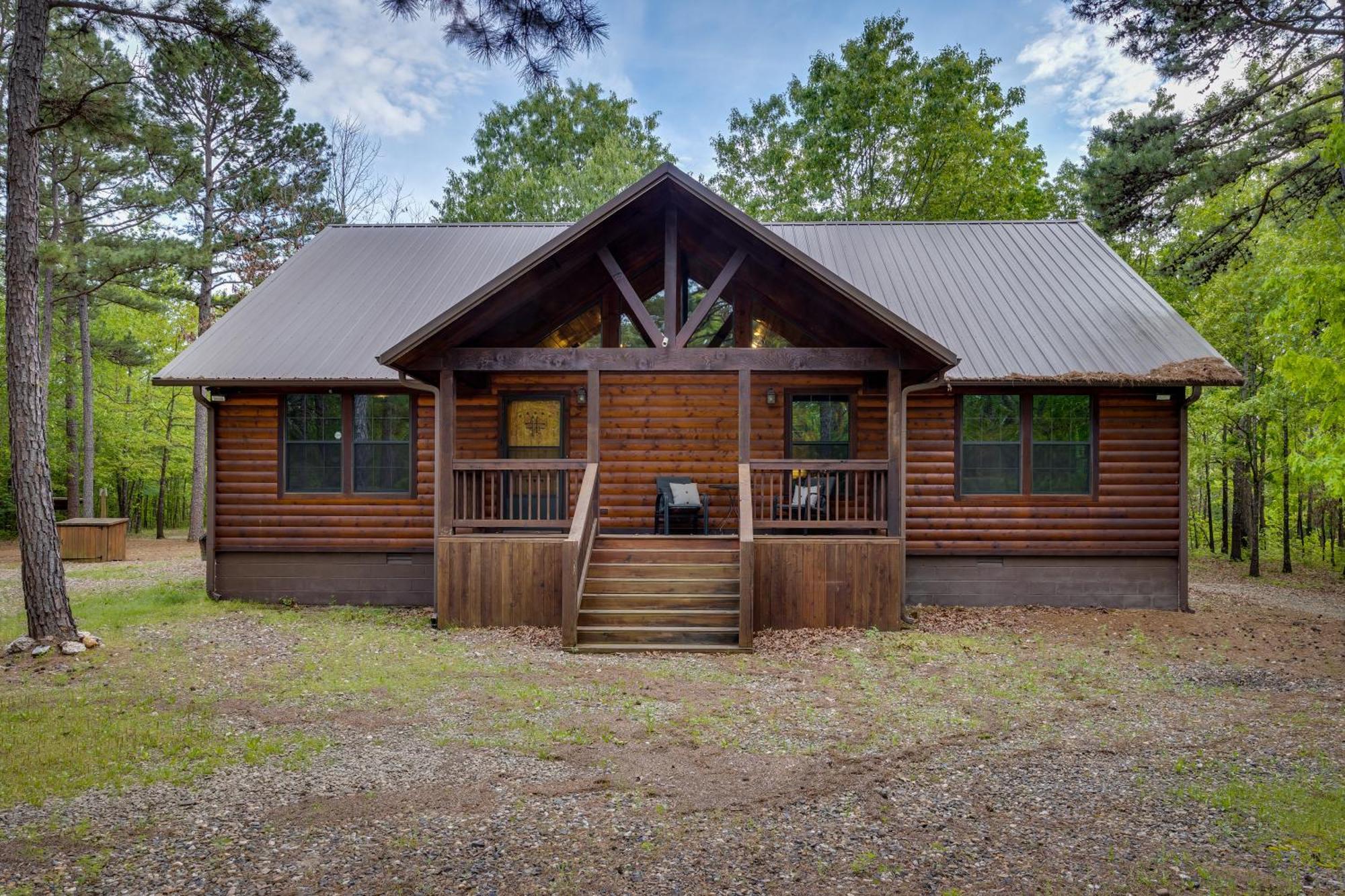 Cross Timbers Cabin On The Grove'S 25-Acres Broken Bow Exterior foto